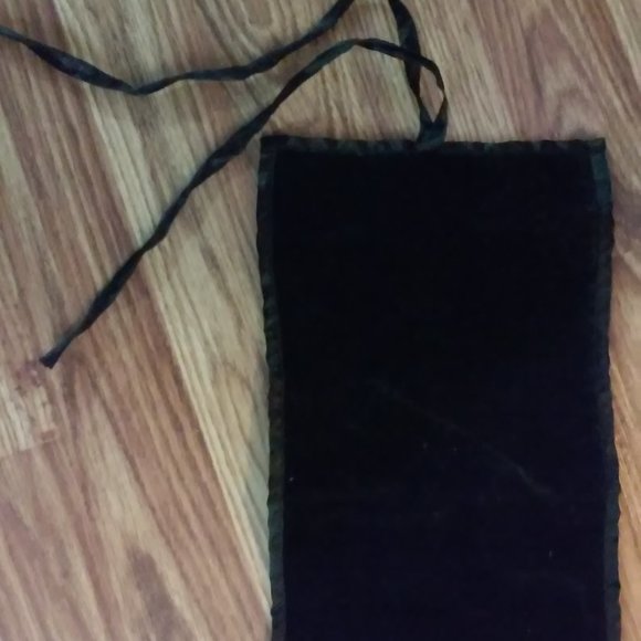 Jewelry Holder Black Velvet With Ties Open 11 1/2" x 6 1/2" Elastic Holds Jewel - Picture 3 of 5
